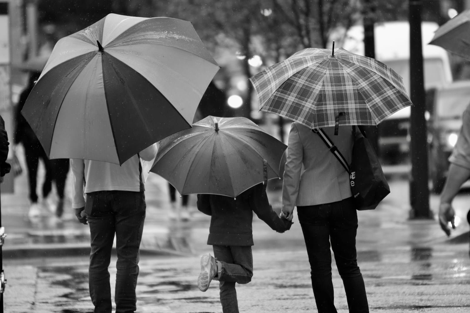 Co-parenting tips after divorce - co-parenting communication - Co-Parenting Communication : Proven Tips to Bridge Division