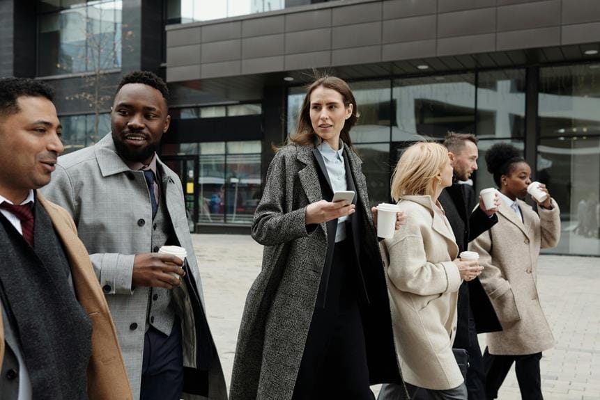 legal advice from professionals - friends vs qualified lawyers - Friends vs Qualified Lawyers: 7 Essential Differences